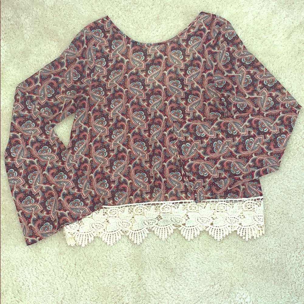 Lace trim long sleeves